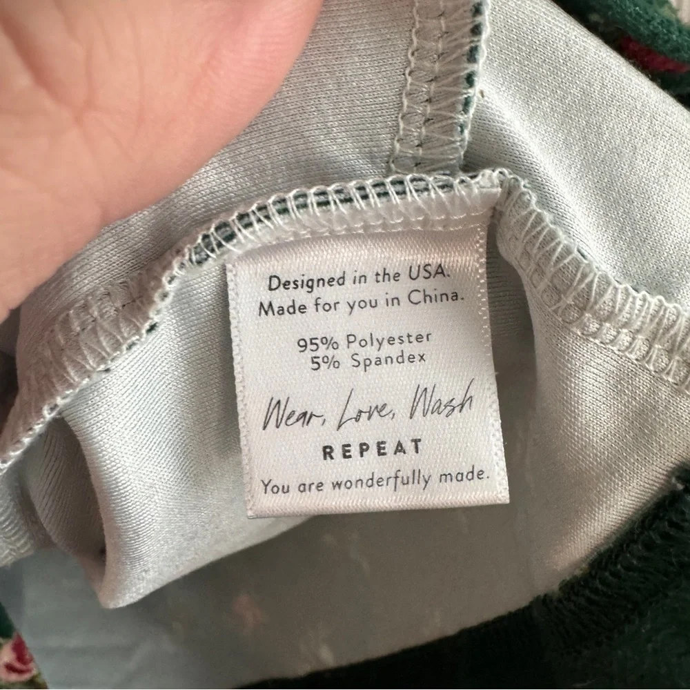 Sweet Honey green‎ roses 2 piece pajama set 5Y